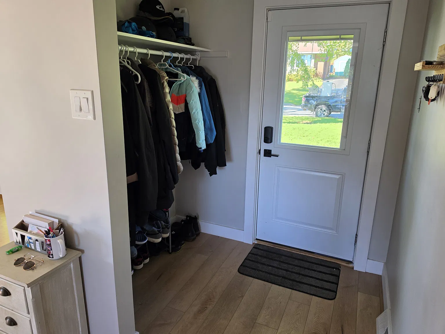 4 bed, 2600 sqft, $3,100 — Photo 2
