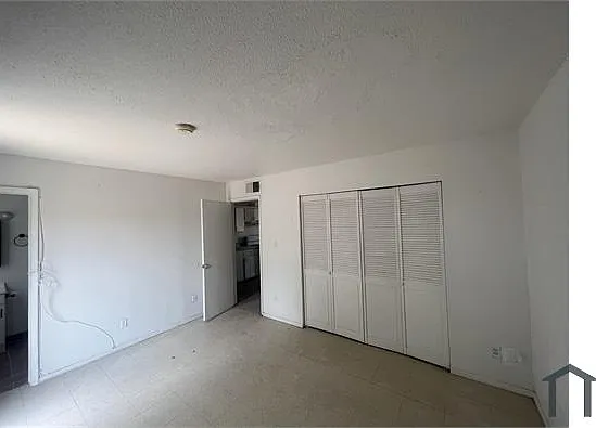 2705 W Tuckey Ln #2 — Photo 16