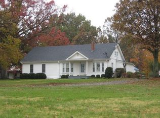 828 Terry Rd, Gretna, VA 24557