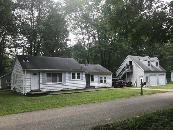 301 Campbell Ln, Bethel, OH 45106