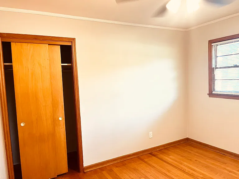 2417 Alandale Dr — Photo 30