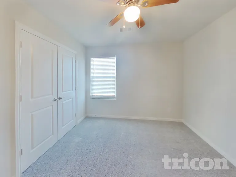 117 Lisa Ln — Photo 10