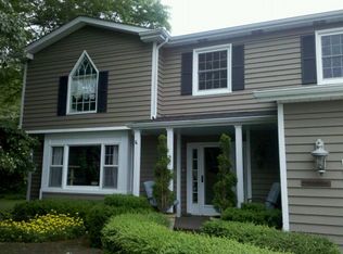 429 Kent Ct, Valparaiso, IN 46385