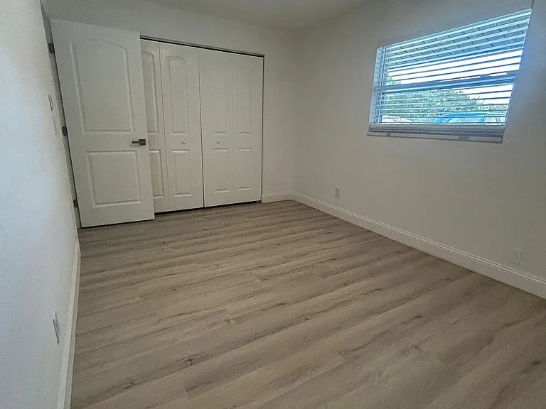 636 Lake Palms Dr #B — Photo 9
