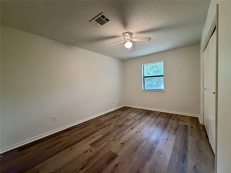 704 Cross Timbers Dr — Photo 10
