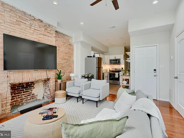 1719 Guilford Ave #2 — Photo 4