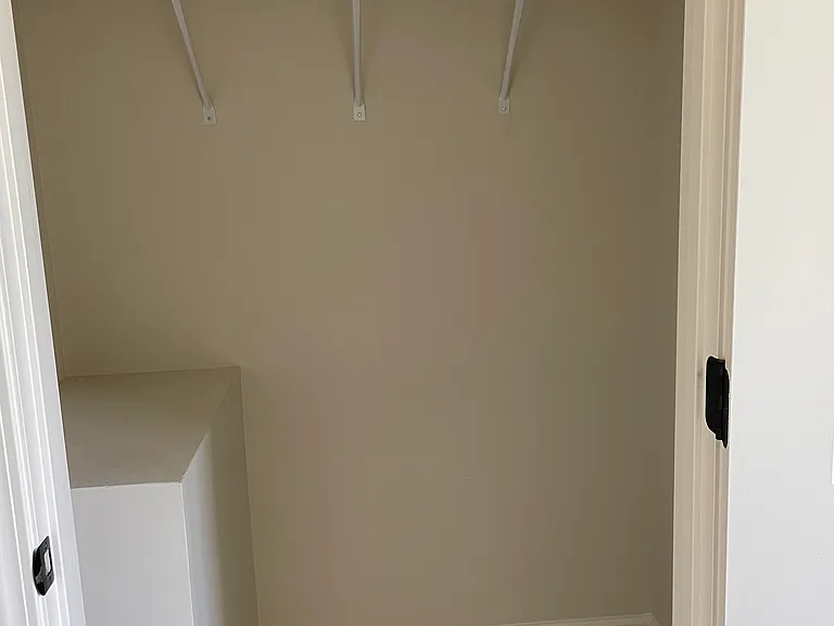 384 Johnson Dr — Photo 6