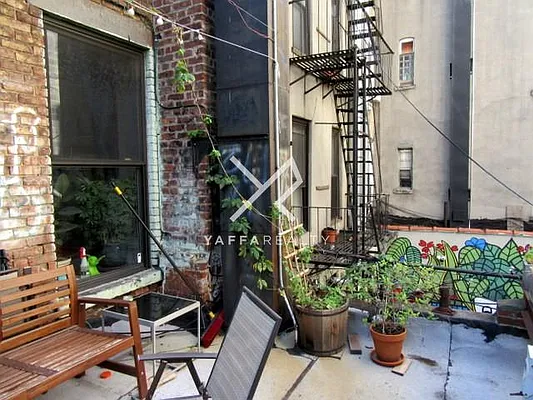 Rented by Yaffa Realty LLC | media 8