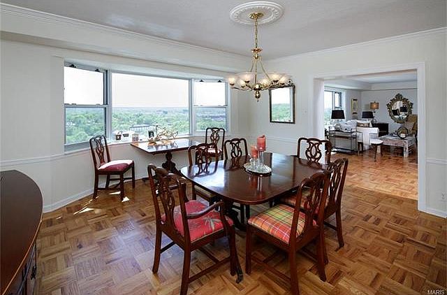 2nd image of 710 S Hanley Rd APT 17A
