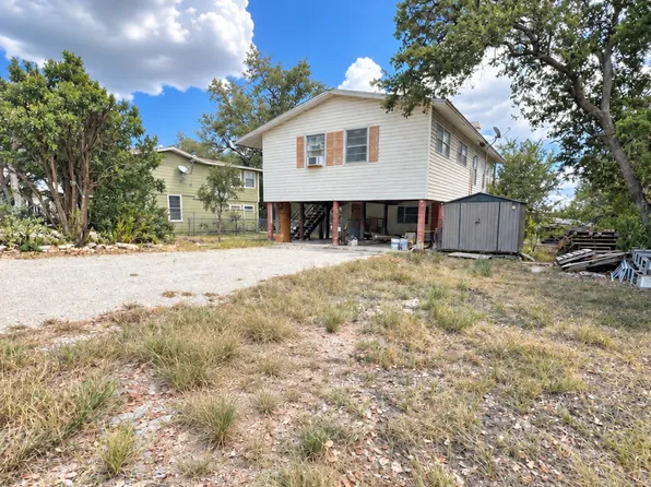 1435 Hillcrest Forest, Canyon Lake, TX 78133