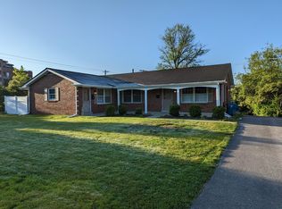 834 Raven Rd, Lexington, KY 40502