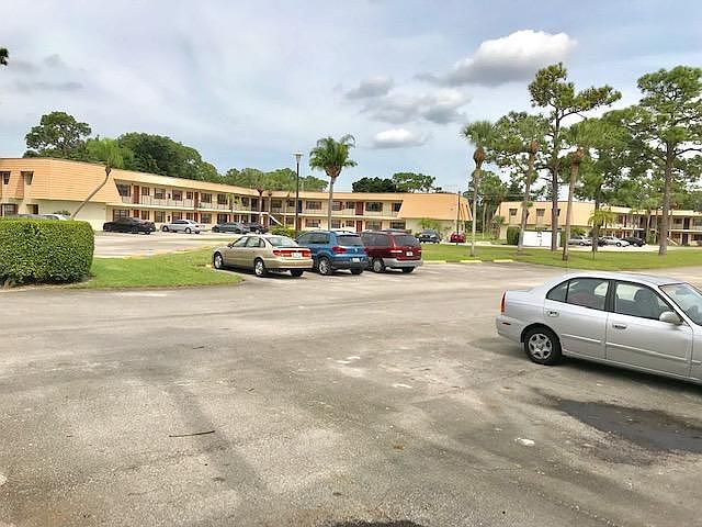 1st image of 4277 Oak Ct #4277