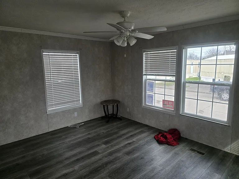 3939 N Clinton St #58 — Photo 9