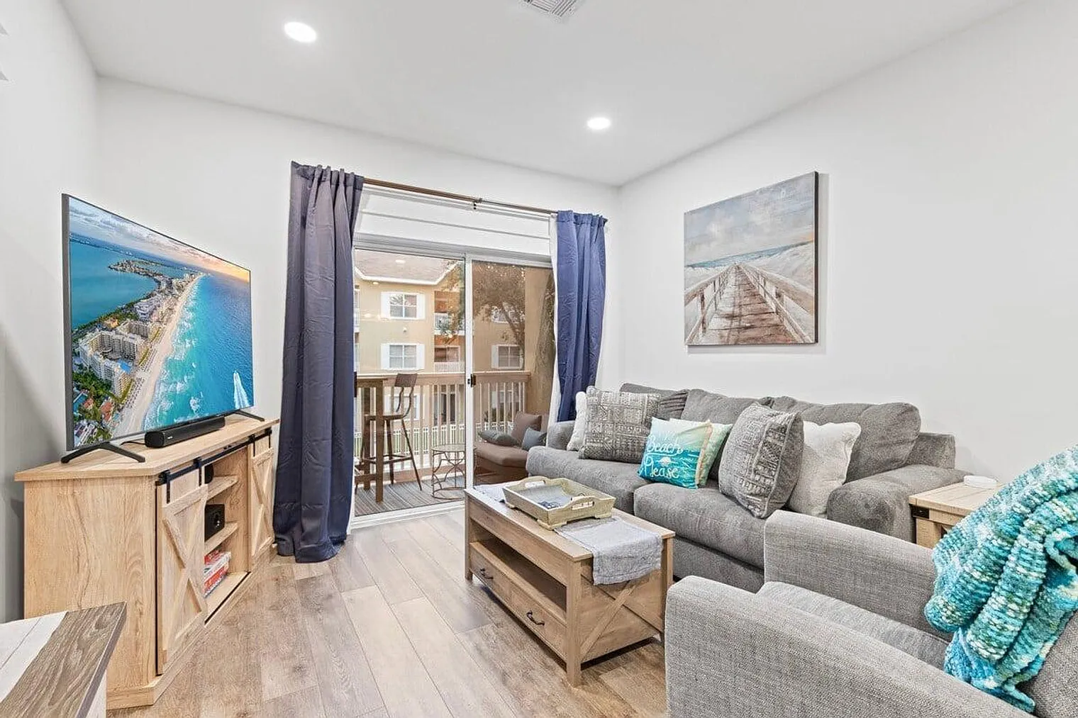 2 bed, 2.0 bath, 936 sqft, $2,134 — Photo 4
