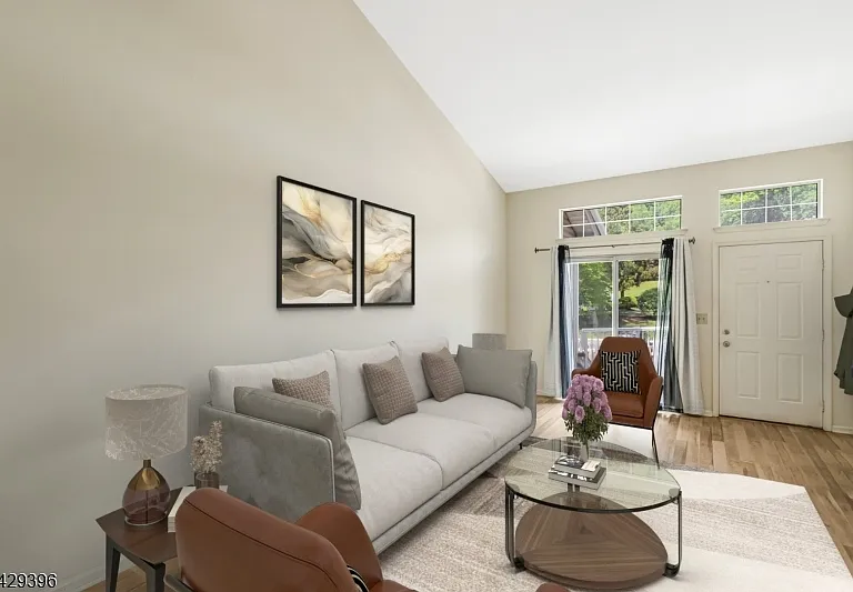 44 Spruce Ct — Photo 6