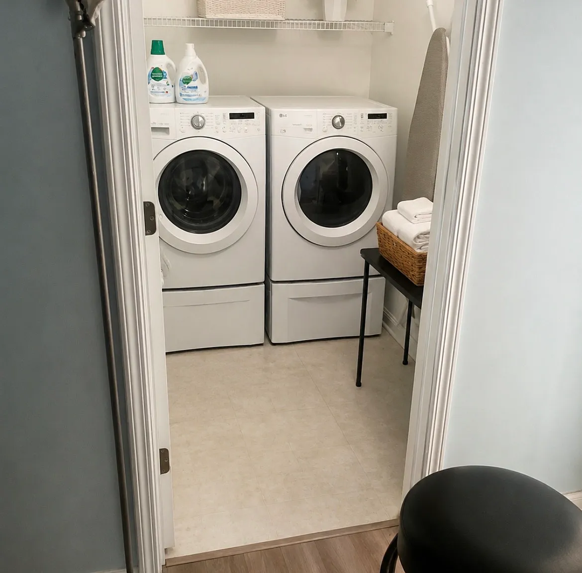 4 bed, 2700 sqft, $2,900 — Photo 3