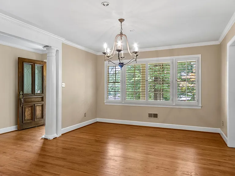 4909 Northwood Lake Dr E — Photo 2
