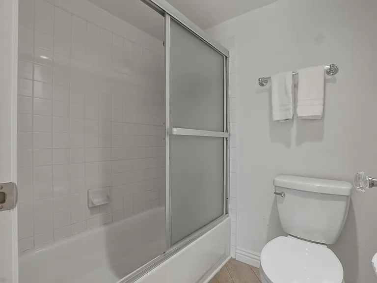 675 Oak Run Trl #301 — Photo 2