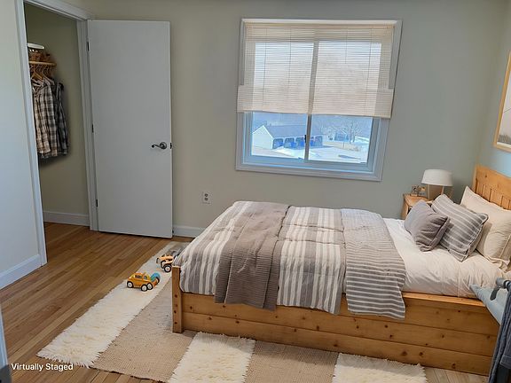 5th image of 18 Pendleton Ln