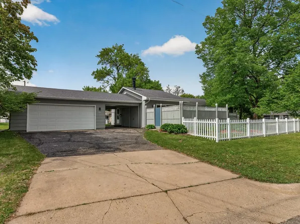8600 31st Ave N, Crystal, MN 55427