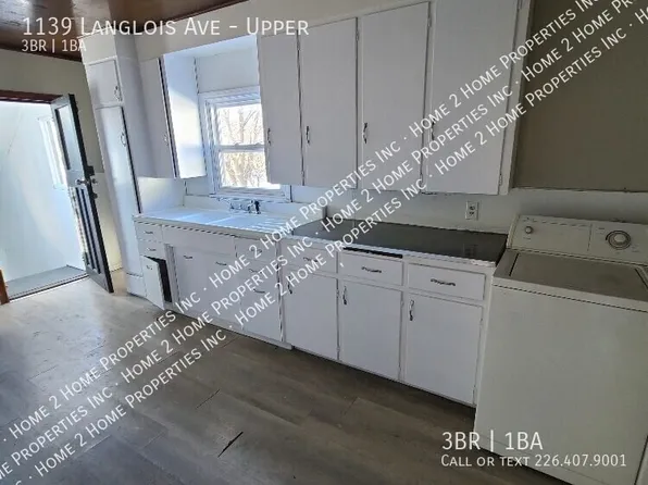 1139 Langlois Ave, Windsor, ON N9A 2H4