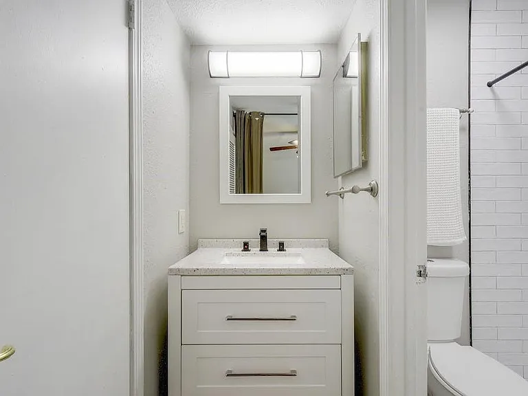 1111 W 10th St #106 — Photo 15