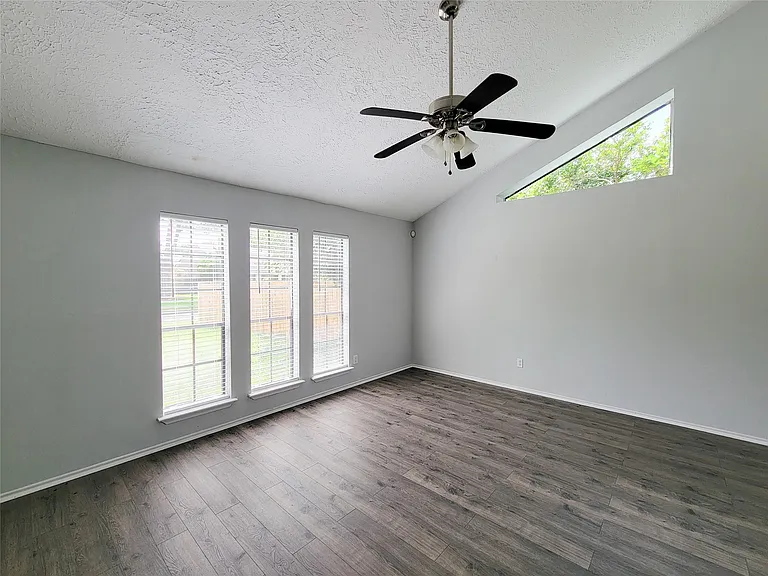 1454 Plumwood Dr — Photo 6