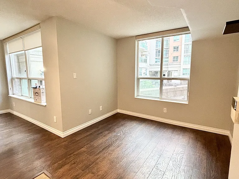 323 Richmond St E #201 — Photo 4