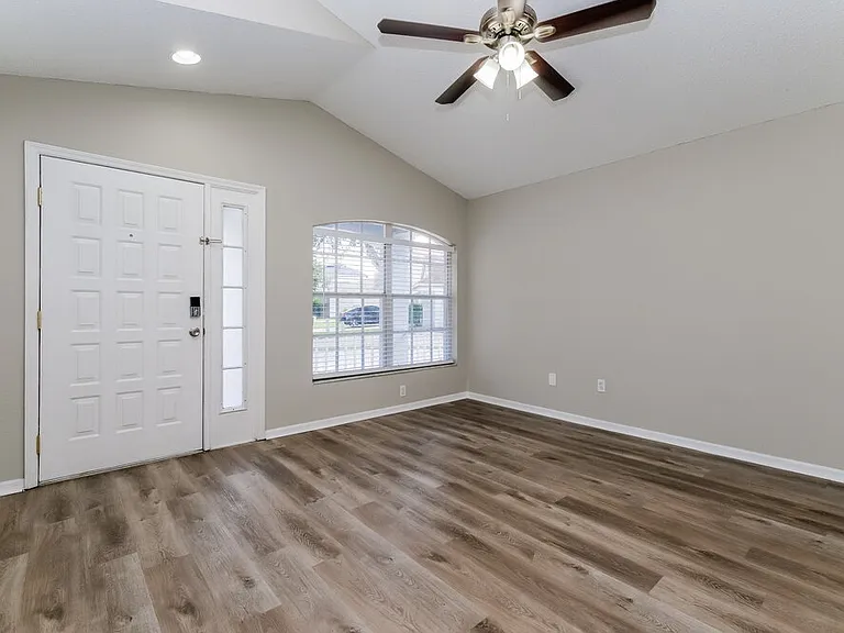 6123 Sand Key Ln — Photo 3