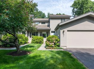 4 Hounds Chase #4, Avon, CT 06001