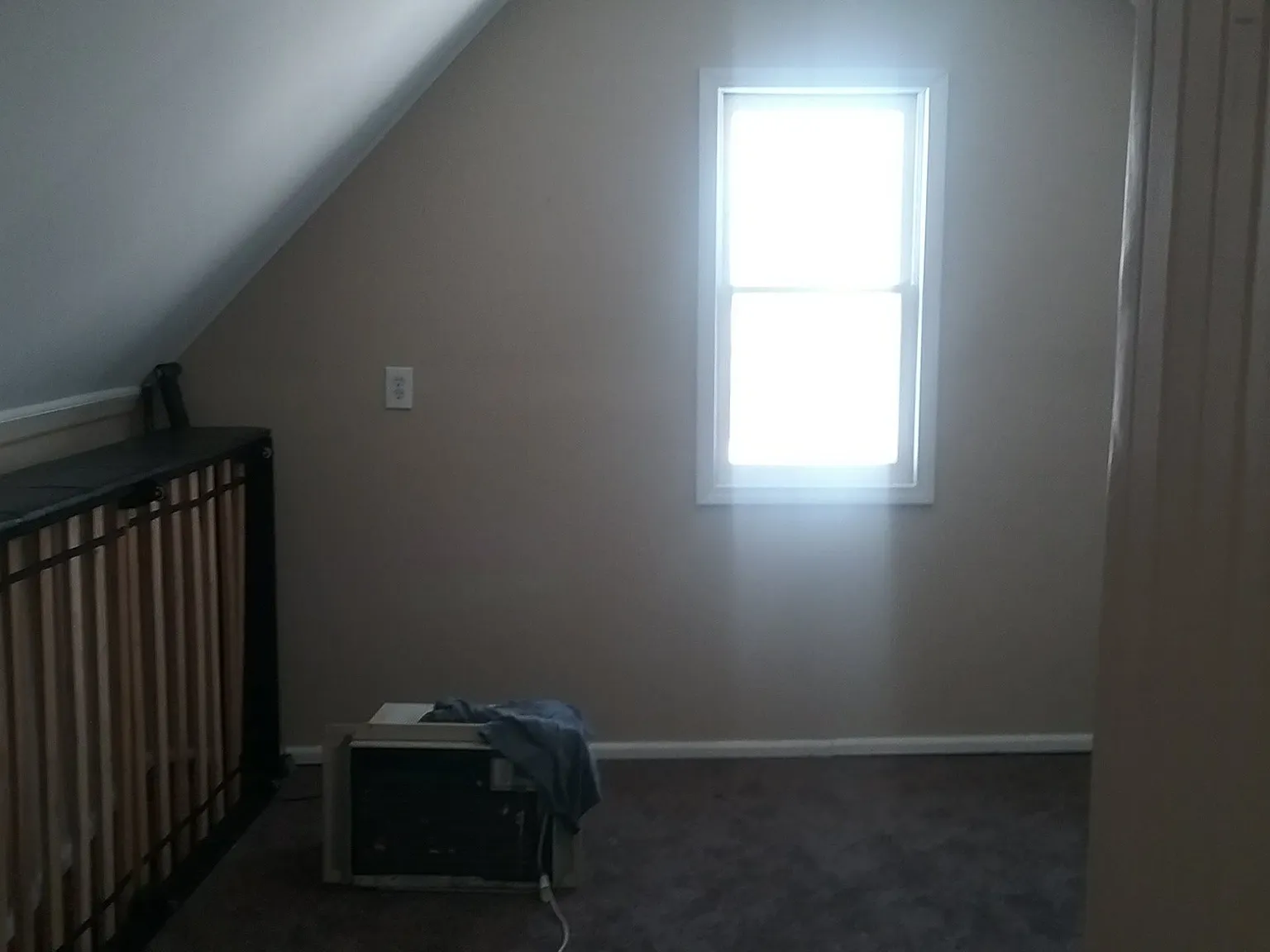 4 bed, 1.0 bath, $1,000 — Photo 3