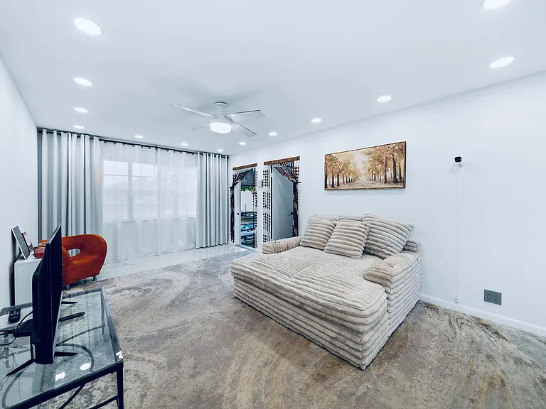 129 Lake Carol Dr #129 — Photo 6