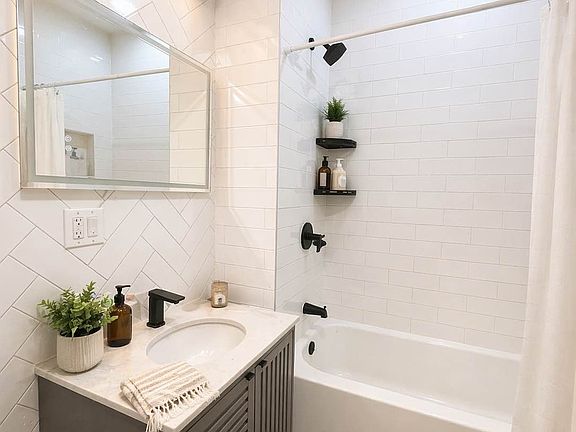 5th image of 221 E 117th St #Pha
