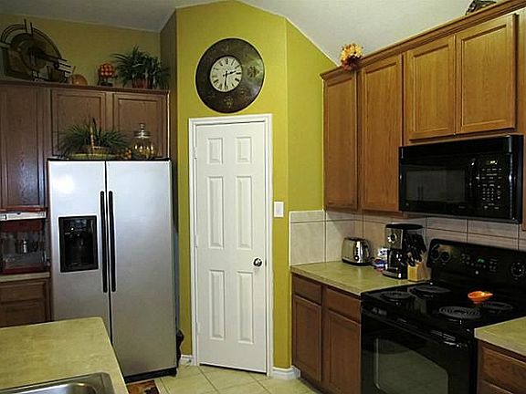 3rd image of 9311 Water Bend Dr