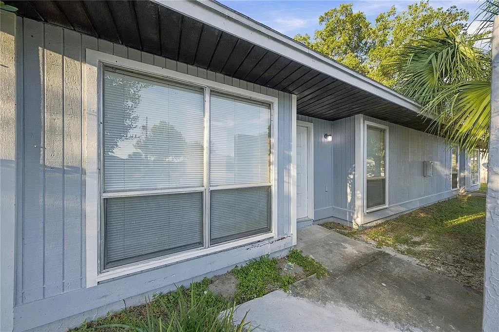 5335 SE 28th Ln — Photo 1
