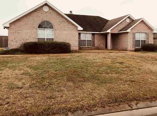 9888 Crooked Creek Blvd, Jackson, MS 39272