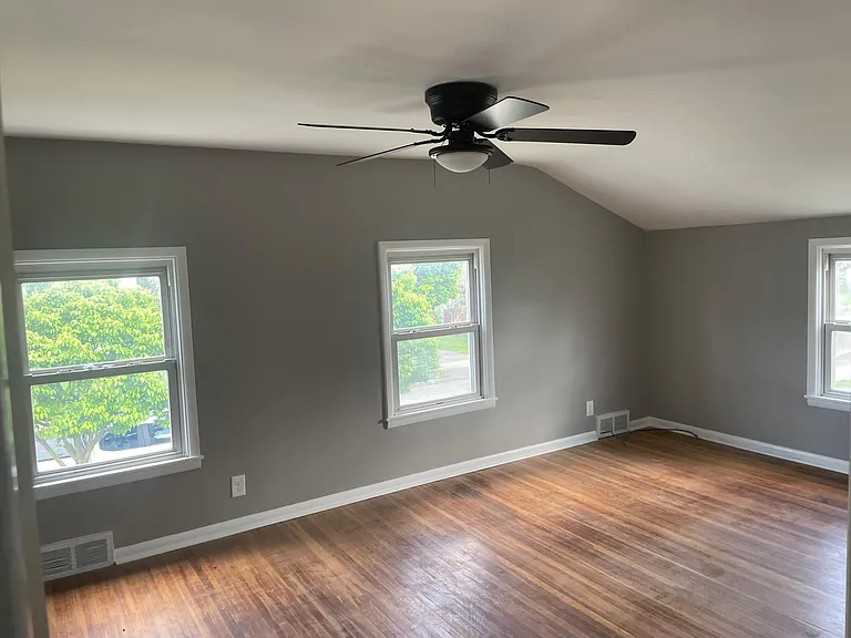 55 Yarmouth Rd — Photo 17