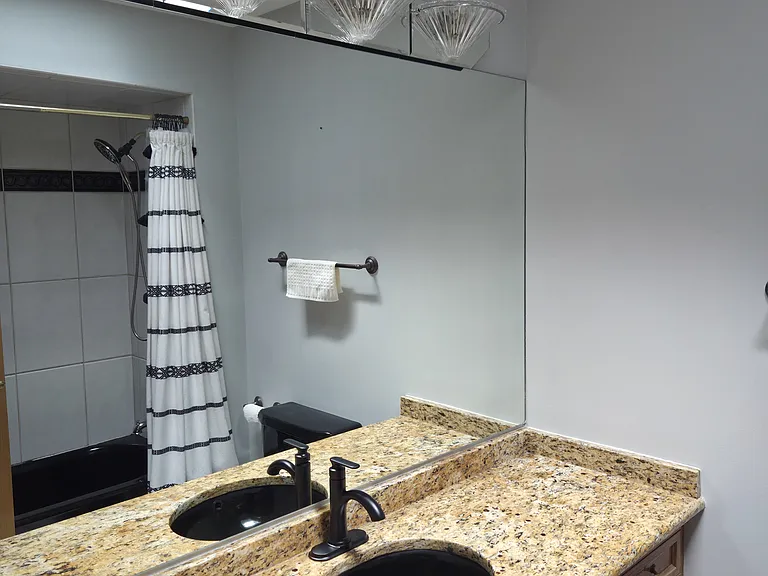 4100 East Ave — Photo 12