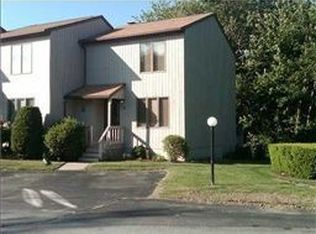 10 Kristee Cir, West Warwick, RI 02893