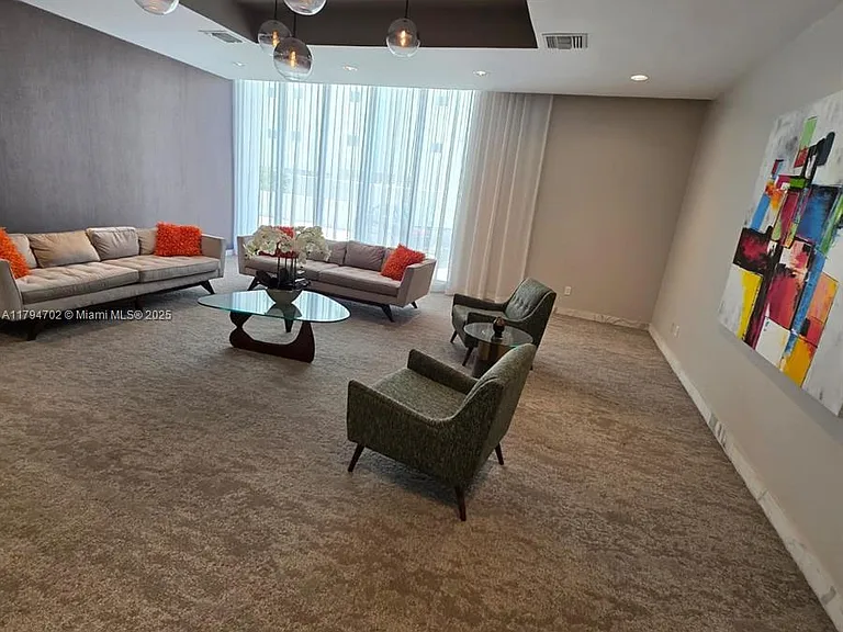 9225 Collins Ave #1409 — Photo 33