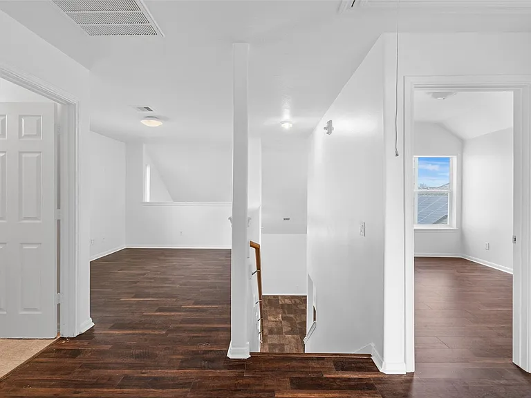 13223 Southpoint Ln — Photo 31