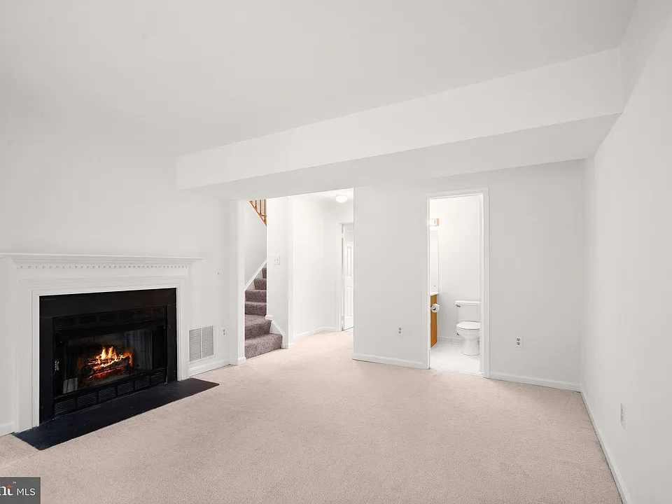 7369 Rhondda Dr