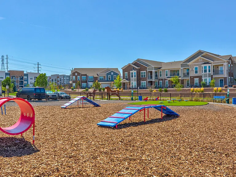 Shadow Ridge At Southlands — Photo 38
