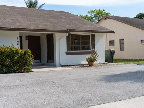 230 SW 1st St, Boca Raton, FL 33432