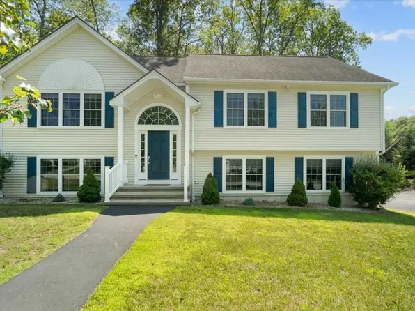 58 Vista Cir, Holden, MA 01520