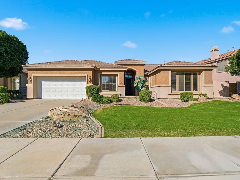 7180 W Trails Dr — Photo 2