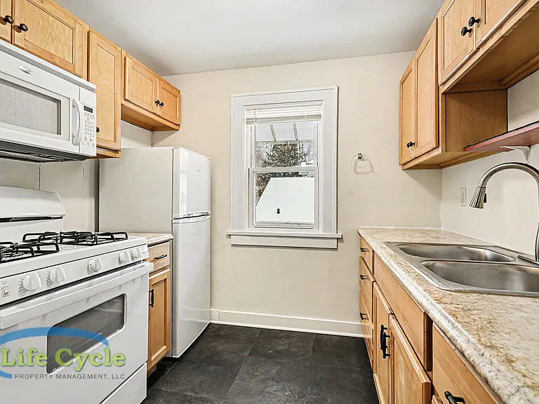 507 Eastern Ave NE #2 — Photo 4