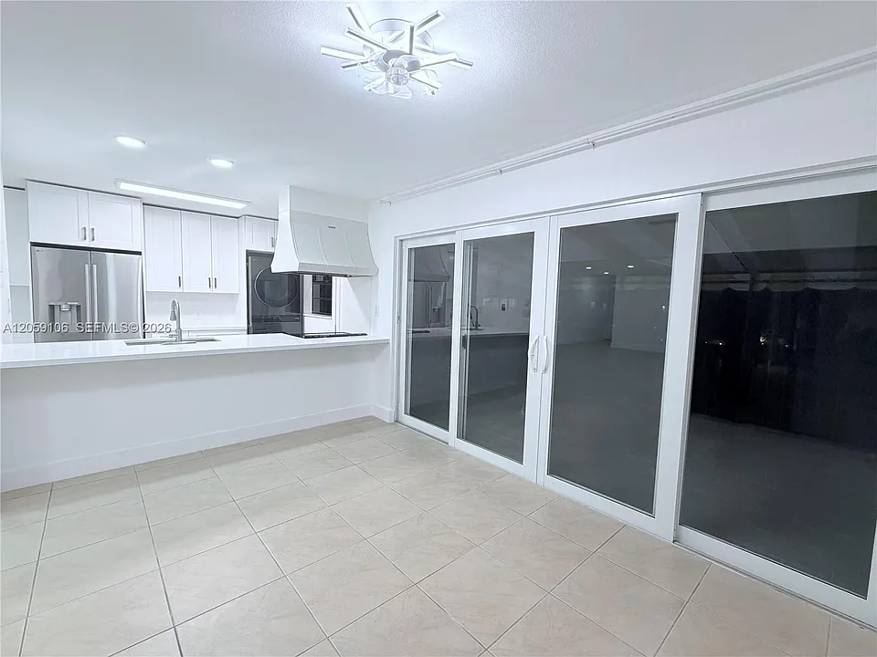 7011 Crown Gate Ct