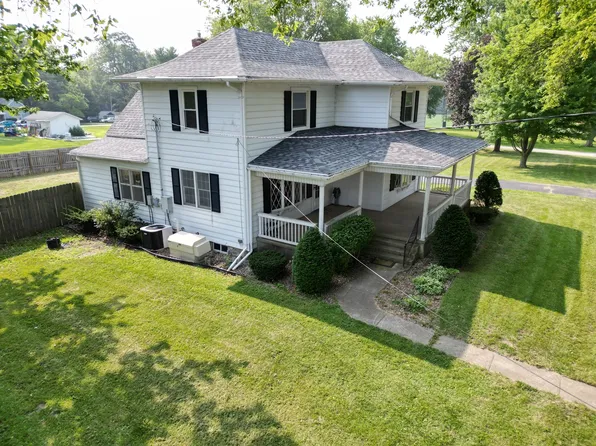 206 S Main St, Iroquois, IL 60945