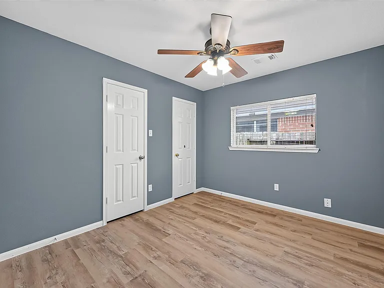 7218 Fox Hall Ln — Photo 10
